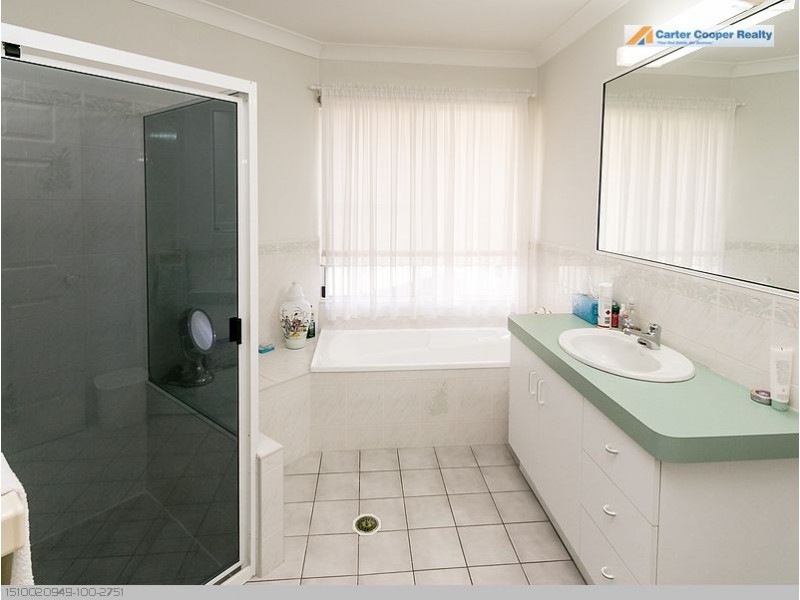 27 Royal Drive, Kawungan QLD 4655