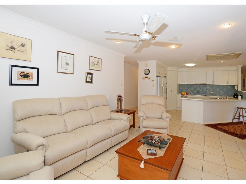 1 Florida Court, Torquay QLD 4655