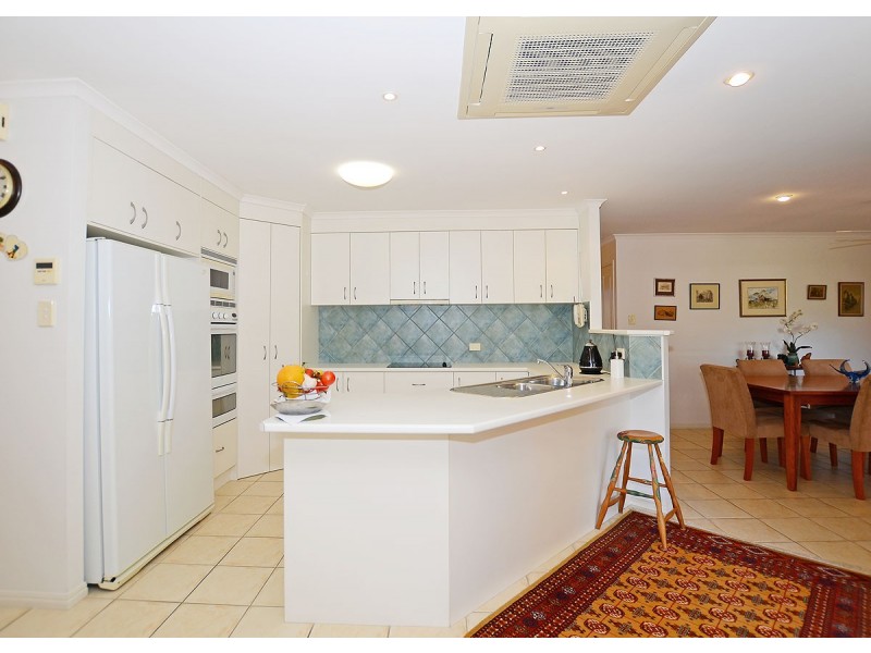 1 Florida Court, Torquay QLD 4655