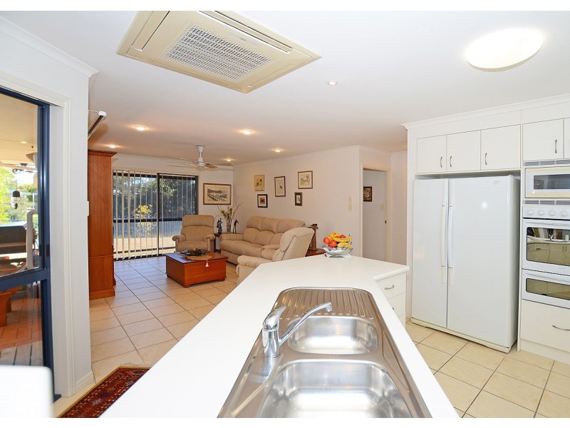 1 Florida Court, Torquay QLD 4655