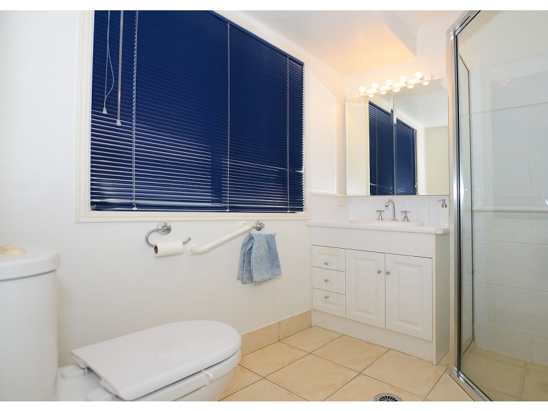 1 Florida Court, Torquay QLD 4655