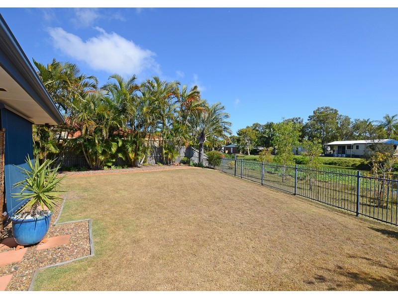 1 Florida Court, Torquay QLD 4655