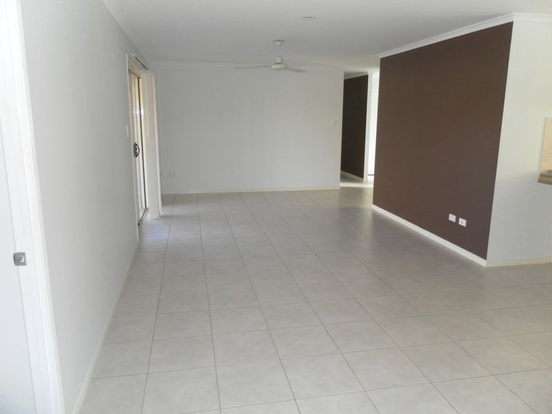 32 Bounty Circuit, Eli Waters QLD 4655