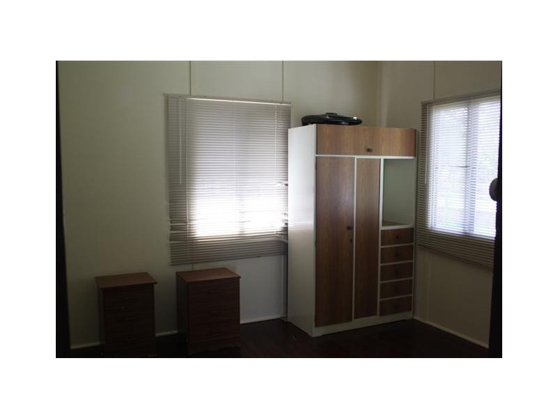527 Esplanade, Urangan QLD 4655