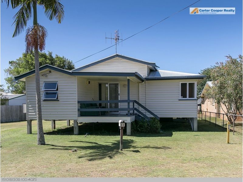20 Kent Street, Urangan QLD 4655