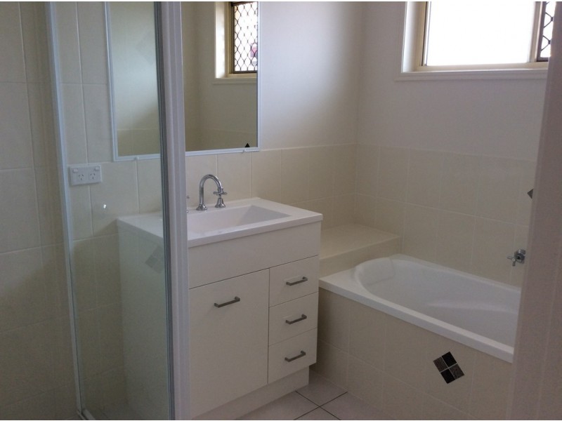 32 Spinnaker Drive, Point Vernon QLD 4655