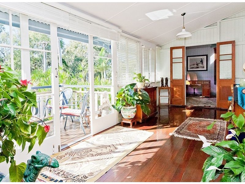 531 Charlton Esplanade, Urangan QLD 4655
