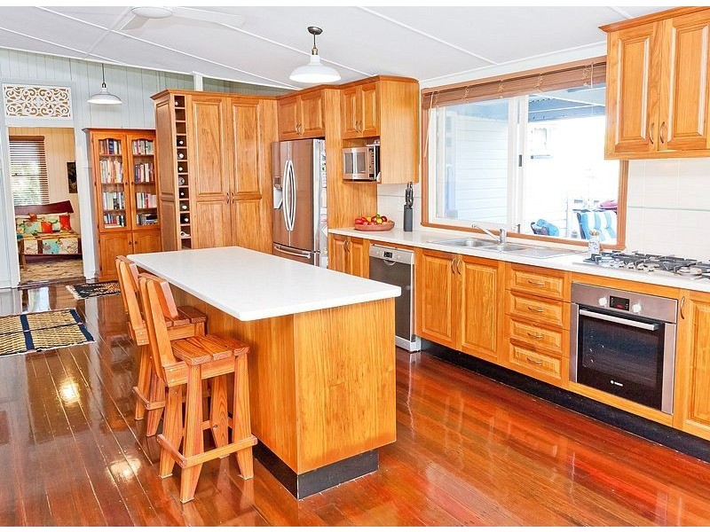 531 Charlton Esplanade, Urangan QLD 4655