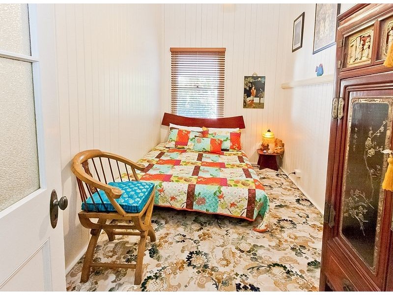 531 Charlton Esplanade, Urangan QLD 4655