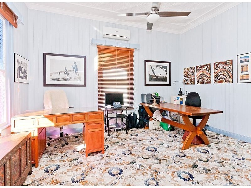 531 Charlton Esplanade, Urangan QLD 4655