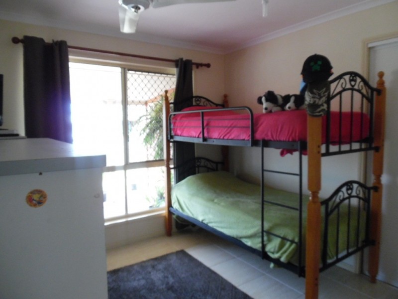 16 Acacia Street, Point Vernon QLD 4655