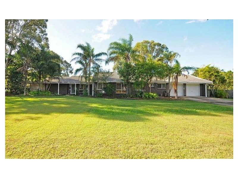 16 Garden Drive, Urangan QLD 4655
