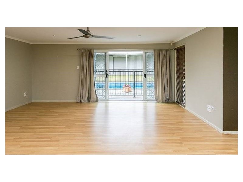 16 Garden Drive, Urangan QLD 4655