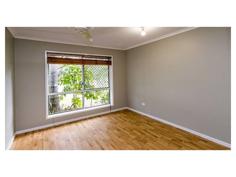 16 Garden Drive, Urangan QLD 4655