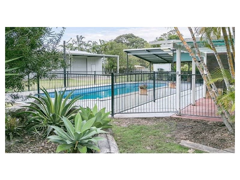 16 Garden Drive, Urangan QLD 4655