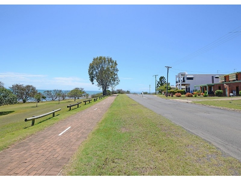 89 Esplanade, Point Vernon QLD 4655