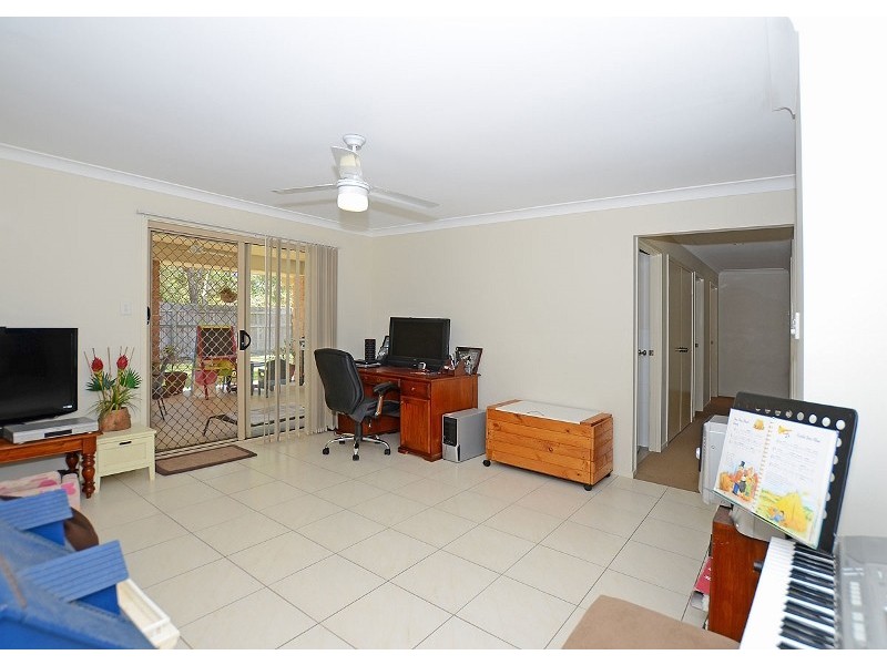 16 Peat Court, Nikenbah QLD 4655