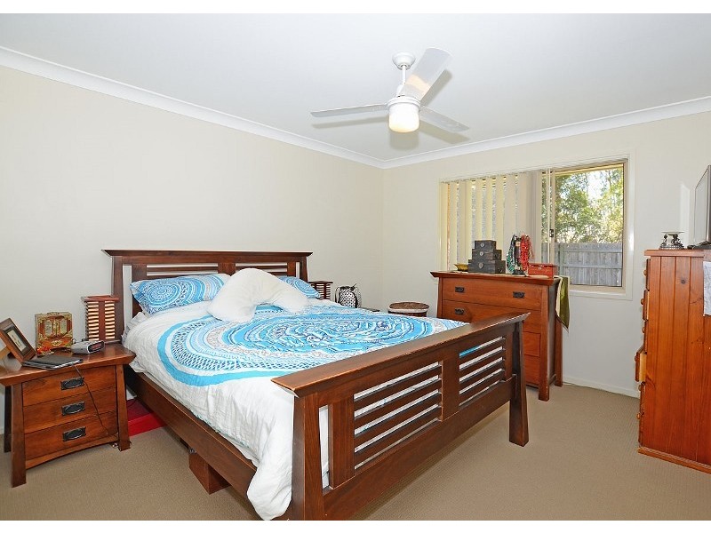 16 Peat Court, Nikenbah QLD 4655