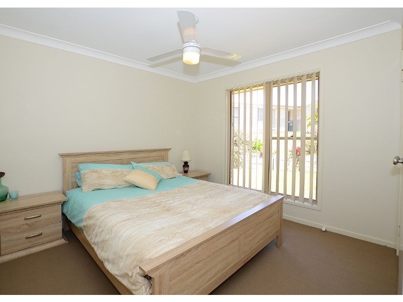 16 Peat Court, Nikenbah QLD 4655