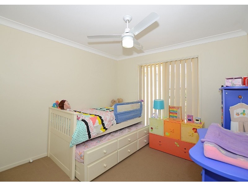 16 Peat Court, Nikenbah QLD 4655