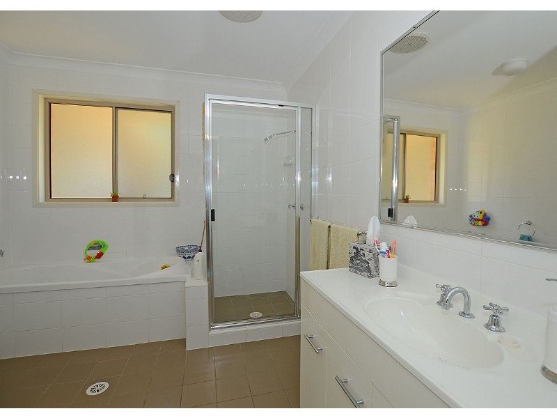 16 Peat Court, Nikenbah QLD 4655