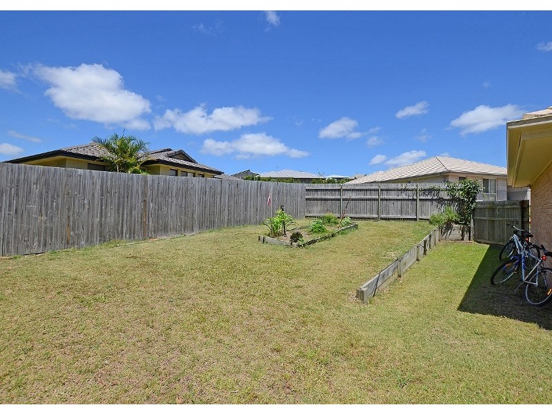 16 Peat Court, Nikenbah QLD 4655