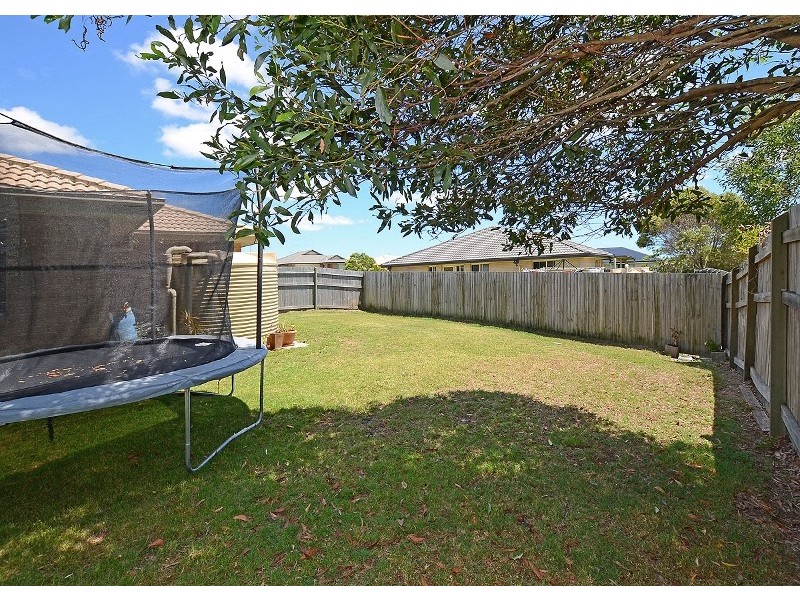 16 Peat Court, Nikenbah QLD 4655