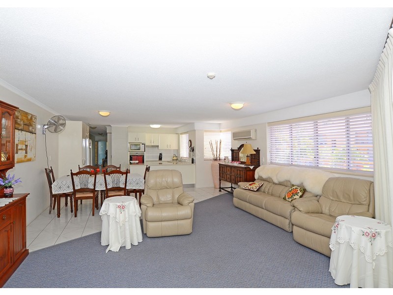 17/386 Esplanade, Torquay QLD 4655