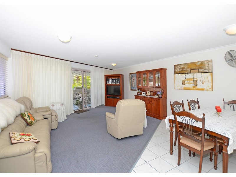 17/386 Esplanade, Torquay QLD 4655