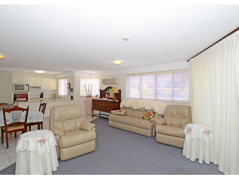 17/386 Esplanade, Torquay QLD 4655