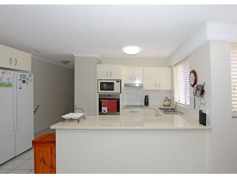 17/386 Esplanade, Torquay QLD 4655