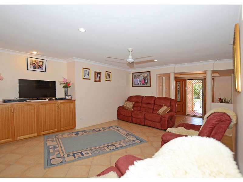 14 Turnbull Court, Urangan QLD 4655