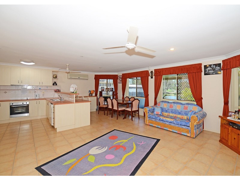 14 Turnbull Court, Urangan QLD 4655