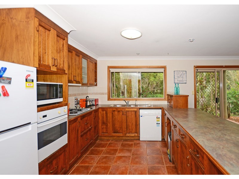 138 Kingfisher Parade, Toogoom QLD 4655