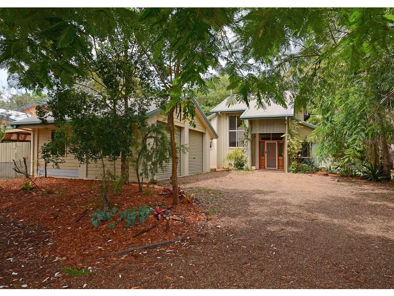 138 Kingfisher Parade, Toogoom QLD 4655