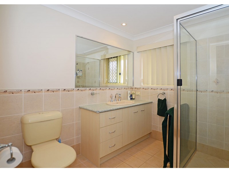 62 Wattle Street, Point Vernon QLD 4655