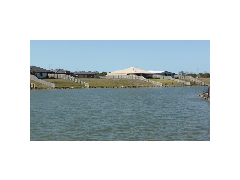 17 Bounty Circuit, Eli Waters QLD 4655