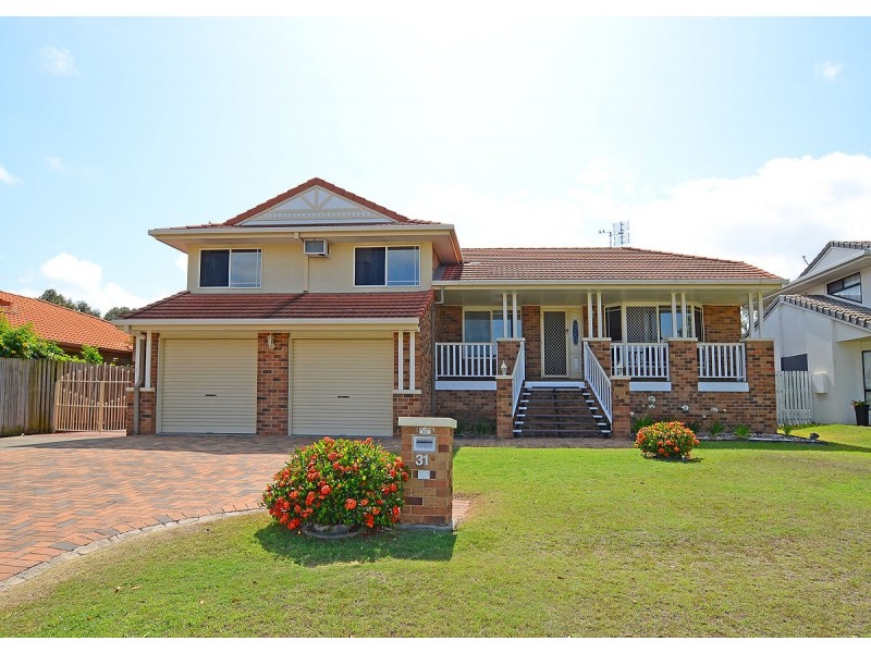31 Bowerbird Ave, Eli Waters QLD 4655