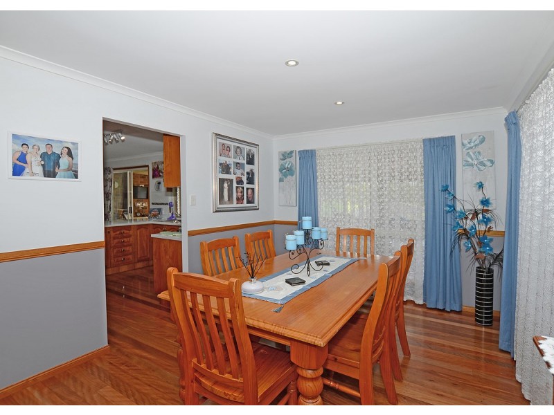 31 Bowerbird Ave, Eli Waters QLD 4655