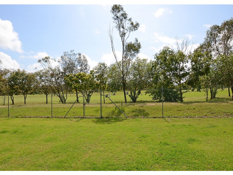 31 Bowerbird Ave, Eli Waters QLD 4655