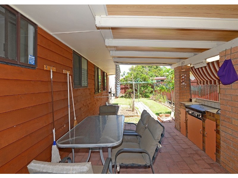 796 Boat Harbour Drive, Urangan QLD 4655
