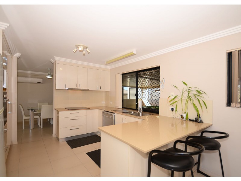 12 Parklink Avenue West, Wondunna QLD 4655