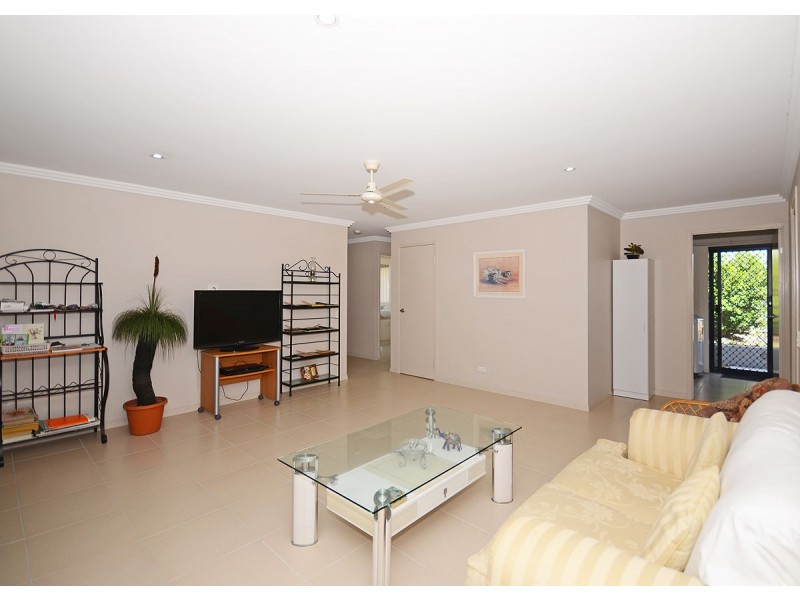 12 Parklink Avenue West, Wondunna QLD 4655