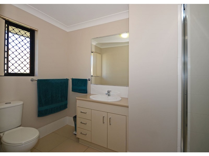 12 Parklink Avenue West, Wondunna QLD 4655