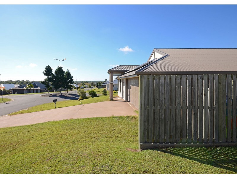 12 Parklink Avenue West, Wondunna QLD 4655