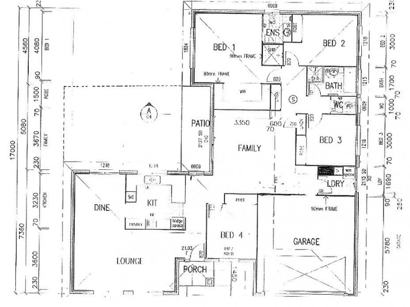12 Parklink Avenue West, Wondunna QLD 4655 Floorplan