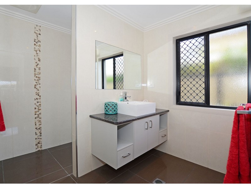 66 Long Street, Point Vernon QLD 4655