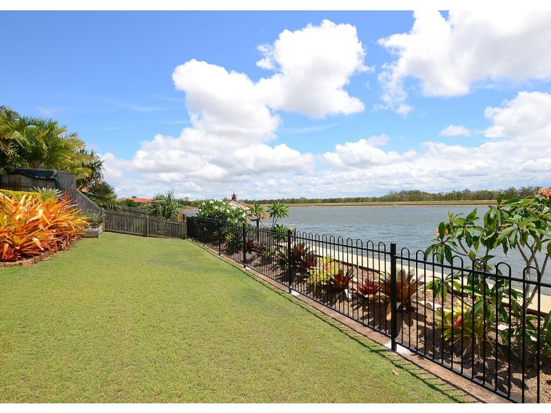 20 Spoonbill Way, Eli Waters QLD 4655