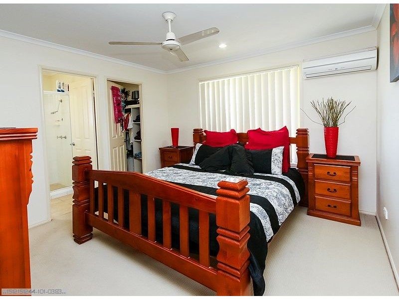 40 Bounty Cct, Eli Waters QLD 4655