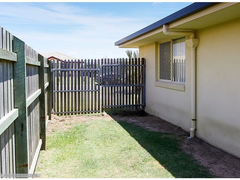 40 Bounty Cct, Eli Waters QLD 4655